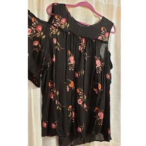 Torrid size 3 cold shoulder
